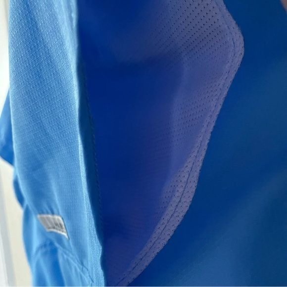 Habit Women’s Small Blue Collared Outdoor Sun Protection Fishing Vented Shirt - Picture 11 of 14